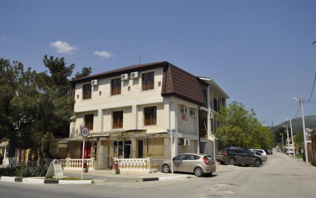 Natali Guest House