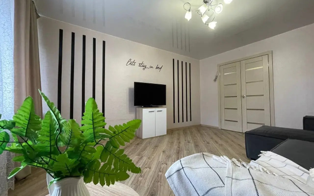 3-K. 70 M² 6 Krovatey Flat