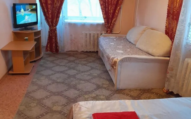 Na Amurskom Bulvare 44 Flat