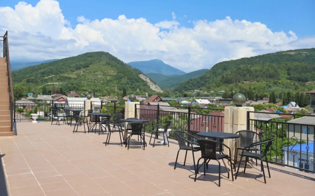Golden City Hotel