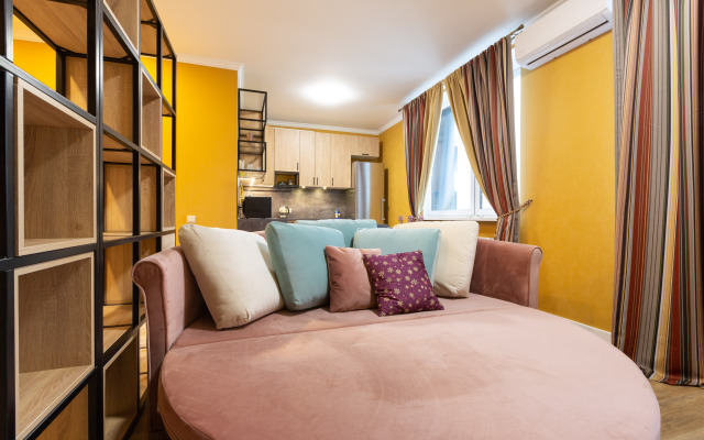 LuxHoll Flat