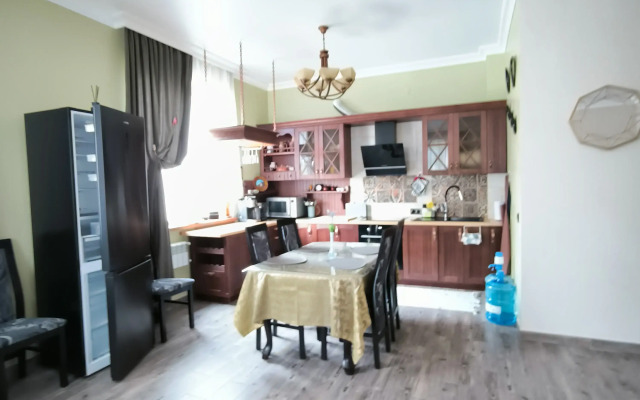 Апартаменты  возле башни Раушен