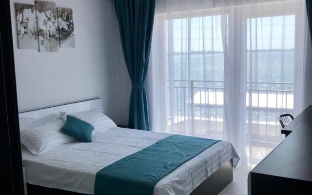 Гостевой Дом Ривьера на Парусе