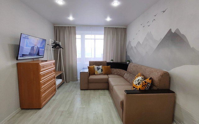 Квартира возле ТРЦ Плазма с лифтом и балконом