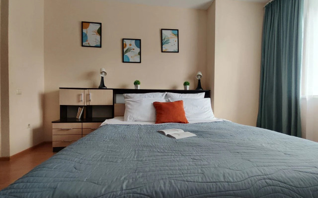Granat v Sovremennom Rajone Apartments