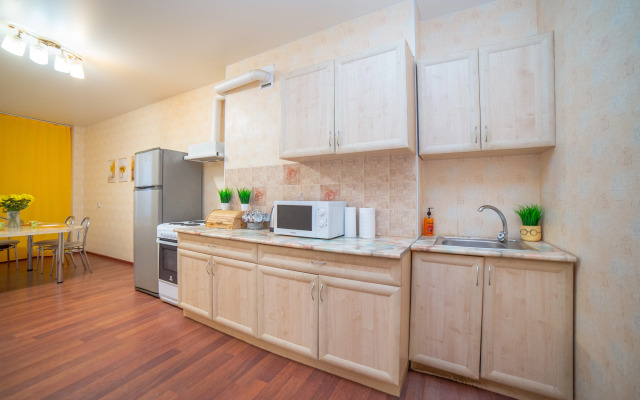 Апартаменты Радищева 33 Трехкомнатная Вторая