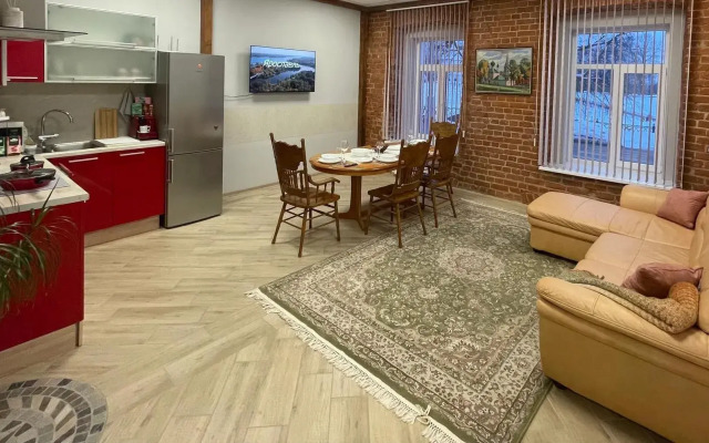 Апартаменты у Кремля в сердце Рубленого города с паркингом во дворе