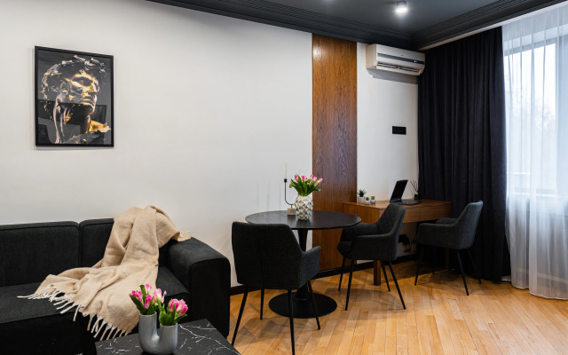 KeyGo #0122, 1 Bedroom, City Center Apartments