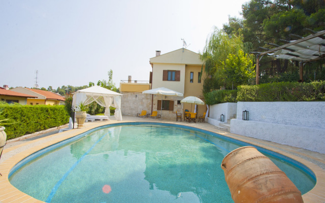 Bozis Private Pool Siviri Villa
