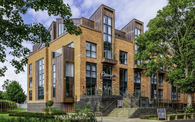 Отель Roomzzz York City