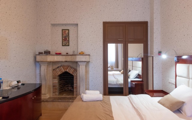 Kraveli Hotel
