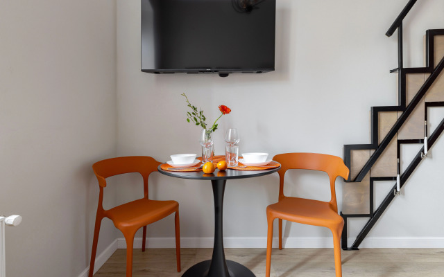 Dizaynerskaya studiya Orange Room u Nevskogo prospekta Flat