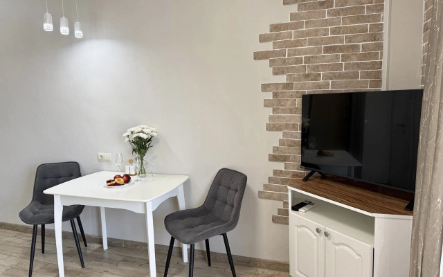 Serdtse Adlera Na Kaspiyskoy Flat
