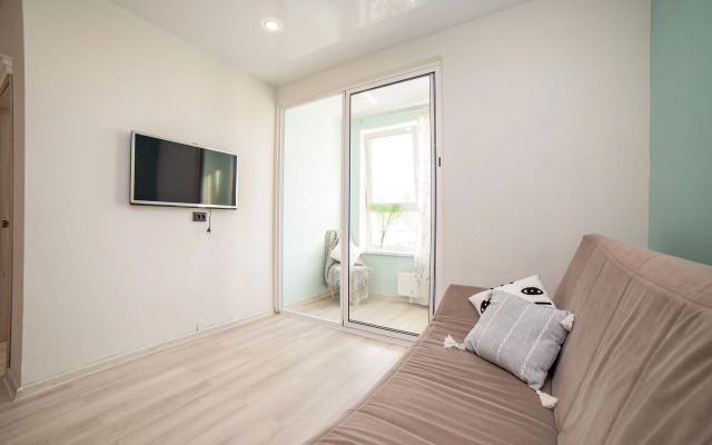 Евро-двухкомнатная квартира BeGuest на Чкалова 18