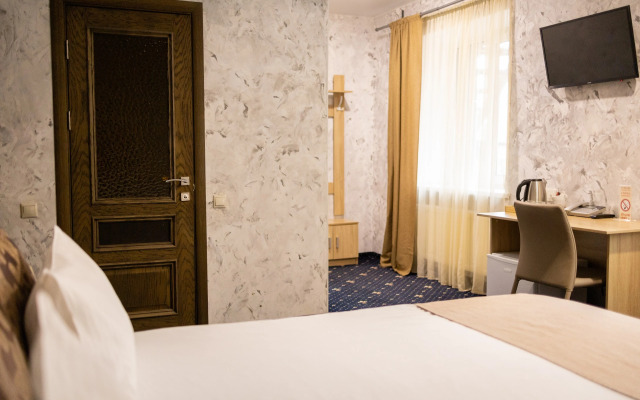 Premiere Hotel