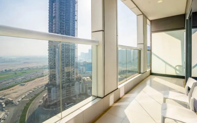 Paramount Tower 1 BR Apartments