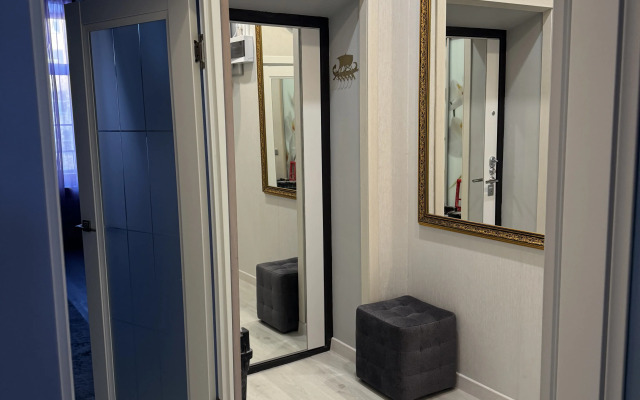Bolshaya Studiya V Tsentre Flat