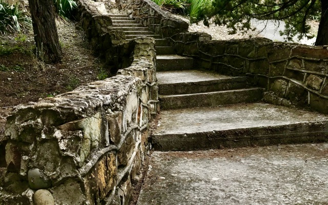 U Ippolita Private House
