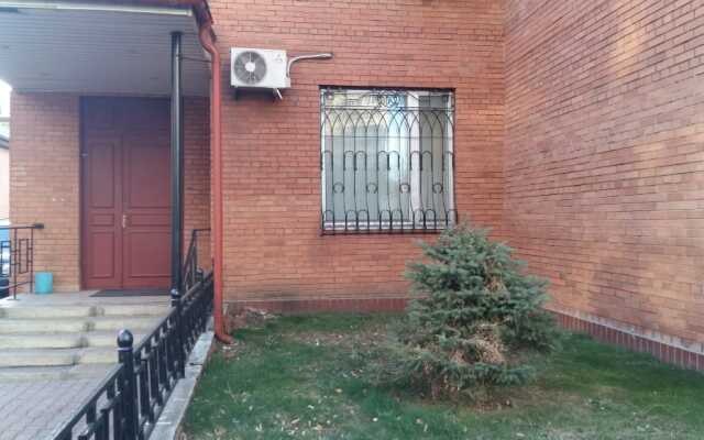 Mon Repos Hostel
