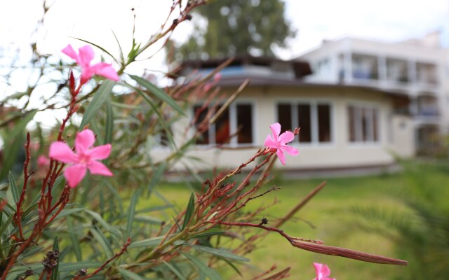 Anakopiya Club Hotel