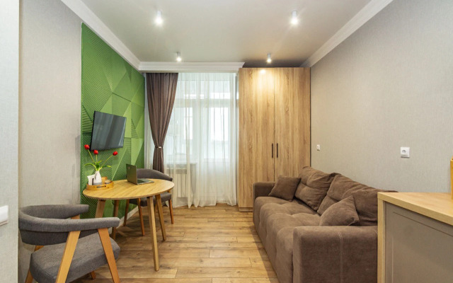S Novym Sovremennym Remontom Flat