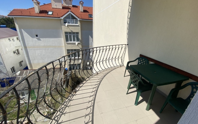 Апартаменты 201 Колхозная 9