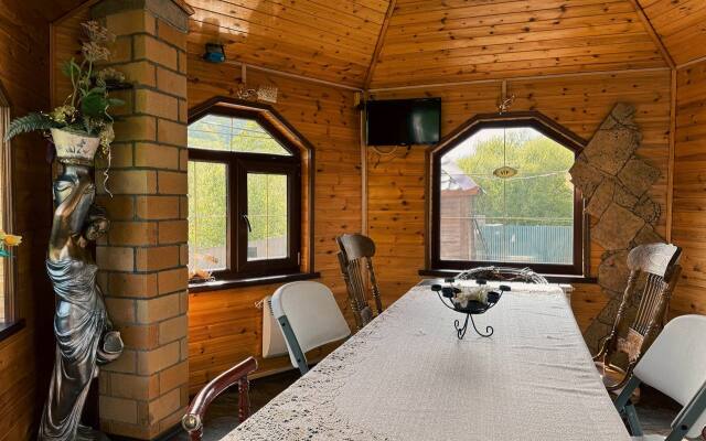U Reki S Baney V Yelizovo Guest house