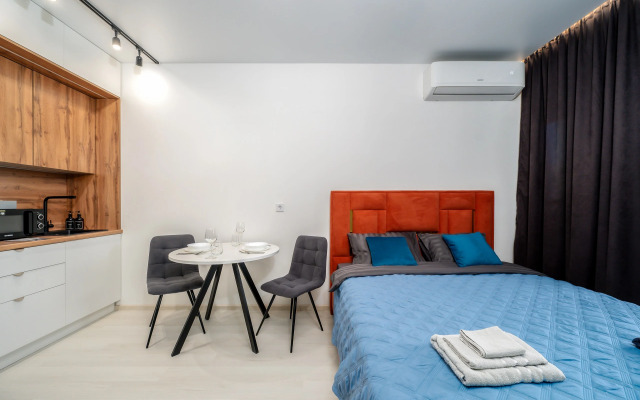 Stilnaya Studiya S Novym Remontom Flat