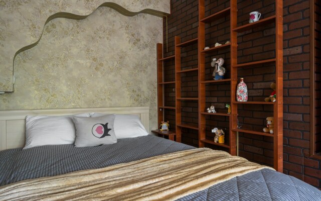 Na Prospekte Kosmonavtov Flat