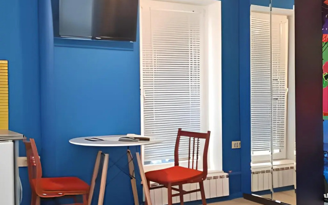 Studiya Siniy Tigr Flat