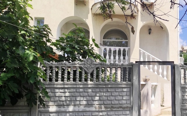 Uyutny Dvorik Mini-hotel