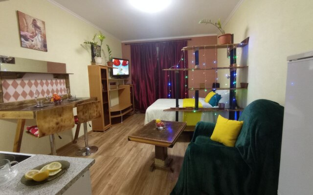 Квартира Live-In-Comfort на Творчества 1к1