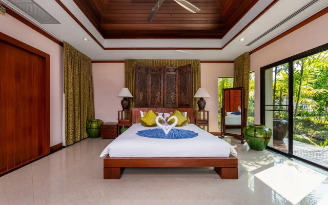 Togian Private Pool Naiharn Beach Villa