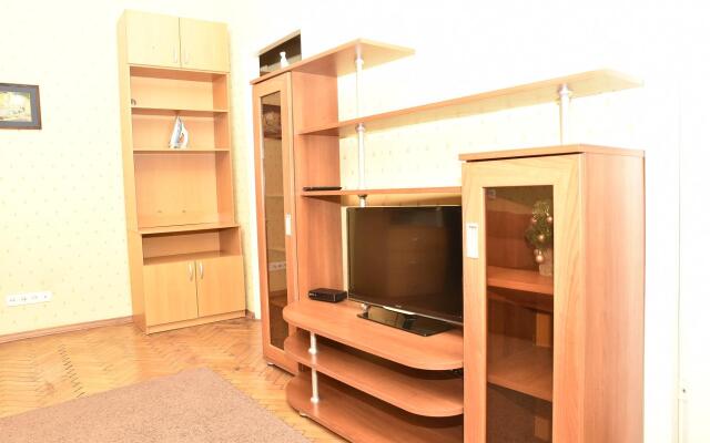 Na Pushkinskoy Flat