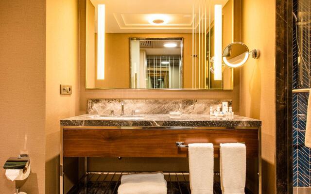 Azimut Grand Tashkent Hotel