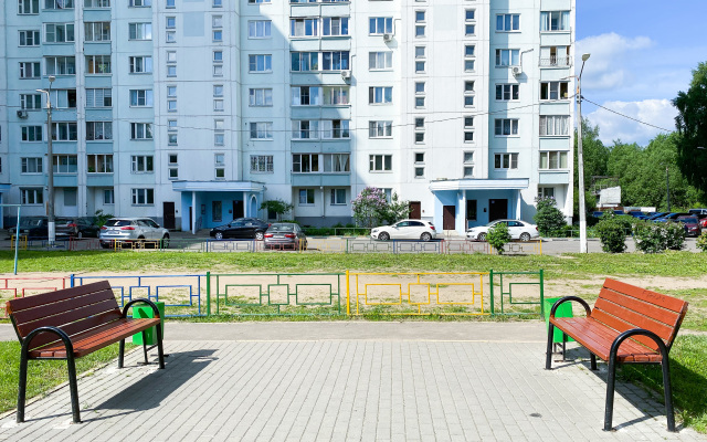 Na Ulitse Samodeyatelnoj 10A Apartments