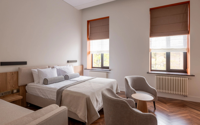 Hotel Hovard Club