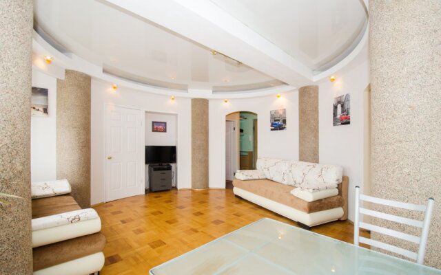 Na Novom Arbate Apartaments
