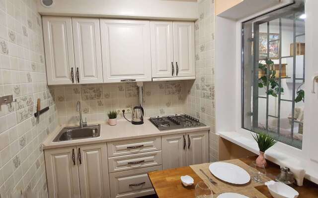 S lichnoi terrasoi ryadom s zhd vokzalom Apartments