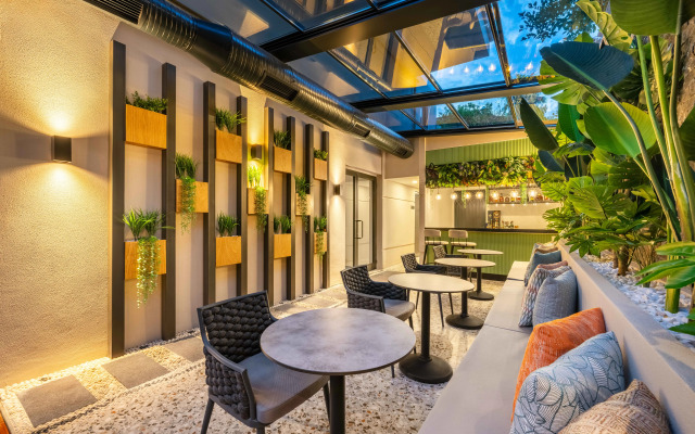 Lexia Hotels
