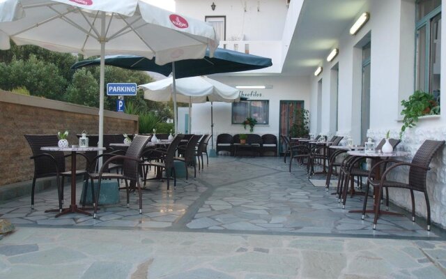 Отель Serifos Beach