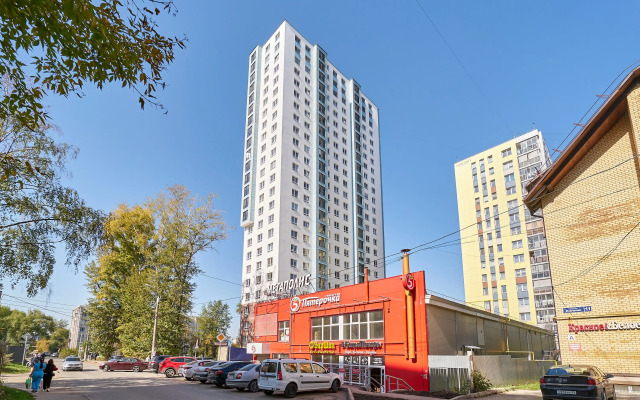 Apart Loren Flat