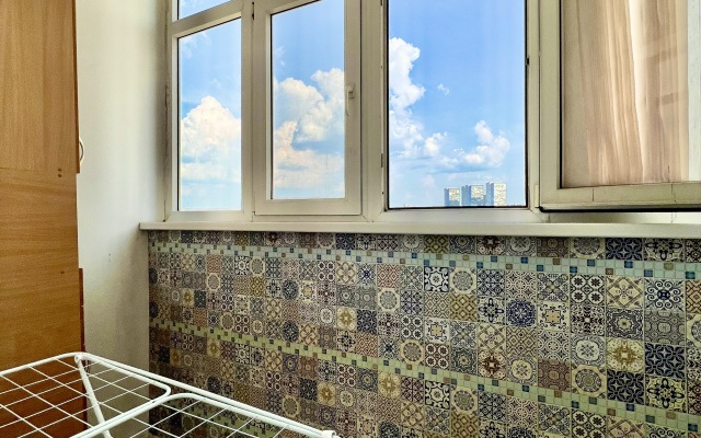 Kosmonavtov 215 Apartments