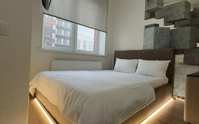 Tut Khorosho Na Azina 22k2 Flat