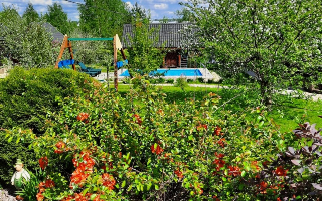 Частный дом коттедж с пятью комфортабельными спальнями