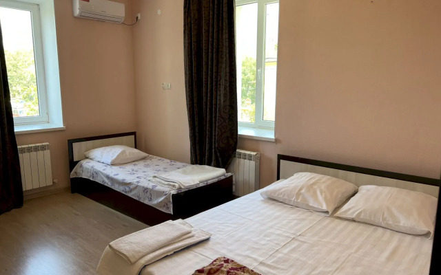 075 Dvukhkomnatnaya V Tsentre Flat