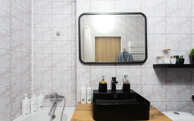 Квартира класса комфорт плюс с видом на реку в центре Рыбной деревни, остров Канта