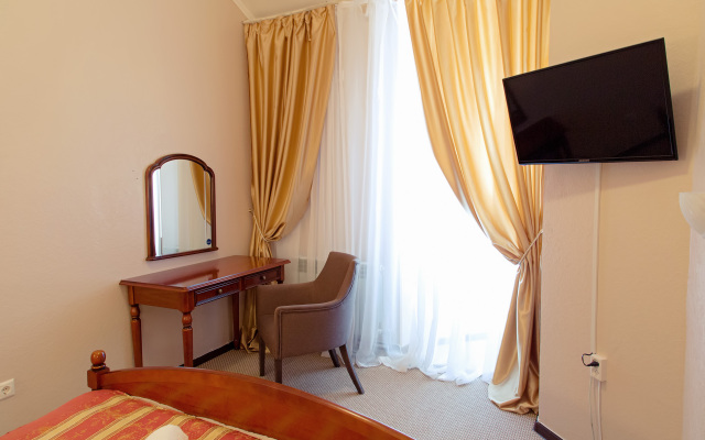 Continental Hotel