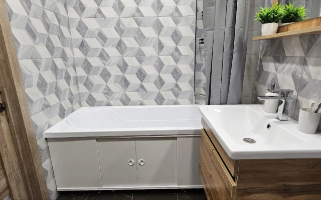 Апартаменты с современным ремонтом и панорамным видом из окна