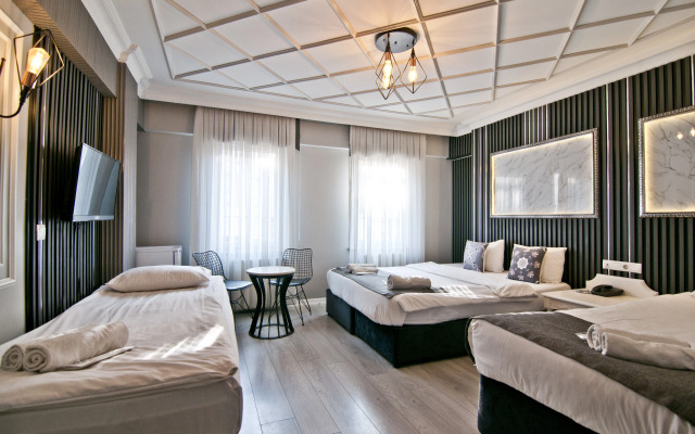 Nova City Hotel